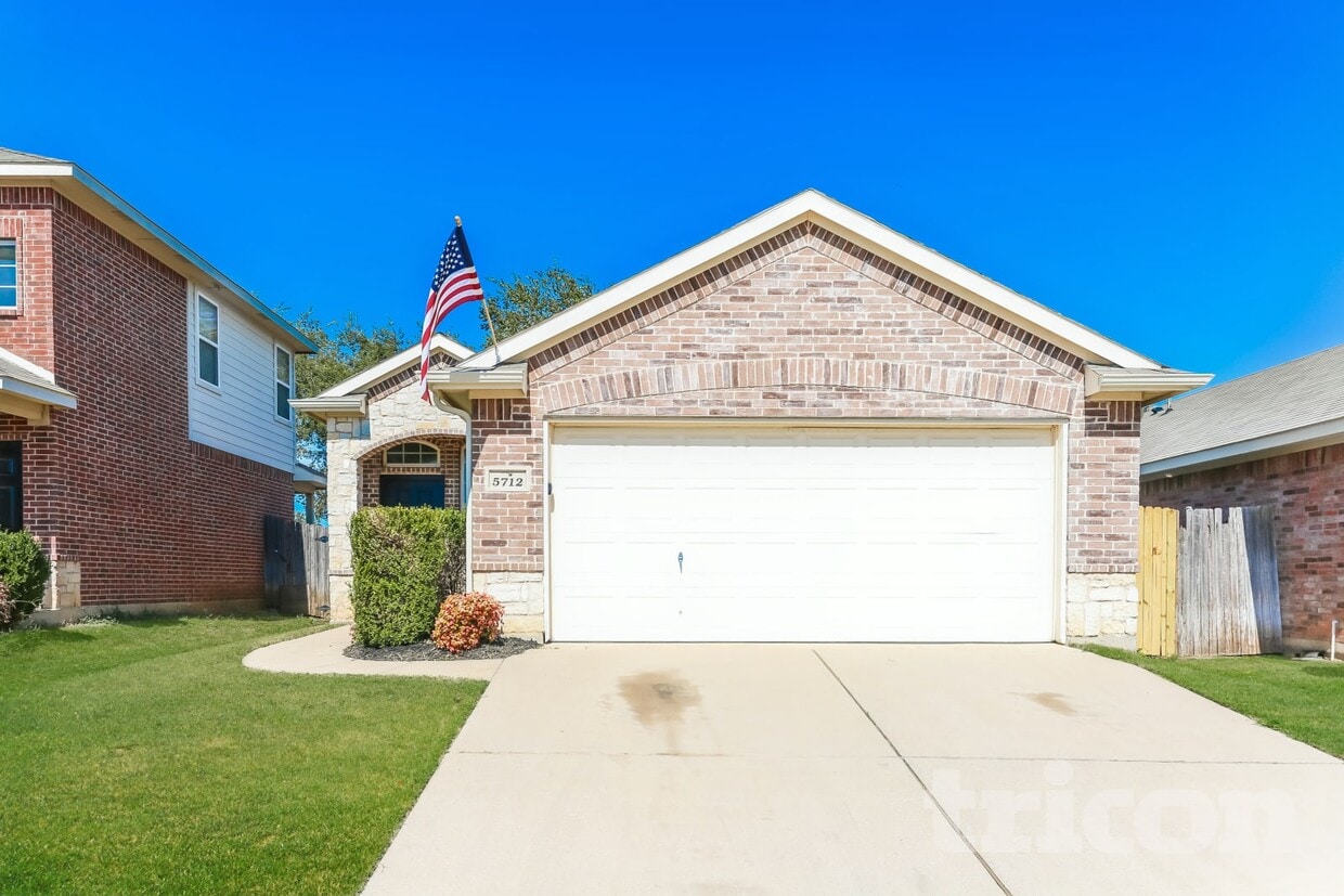 Foto principal - 5712 Parkview Hills Ln