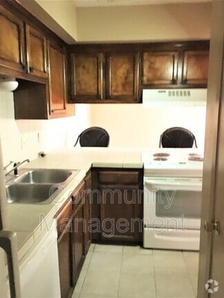 Building Photo - 7817 Bles Ave