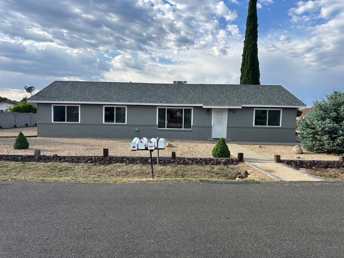 Foto principal - 7960 E Buena Vista Dr