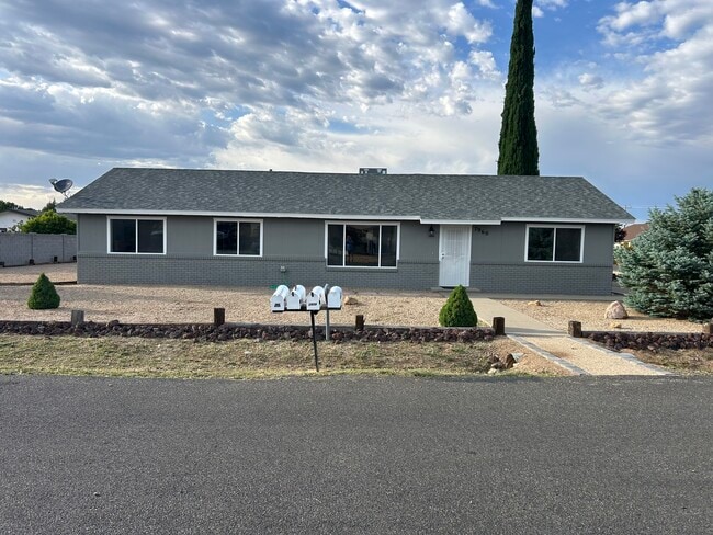 Building Photo - 7960 E Buena Vista Dr