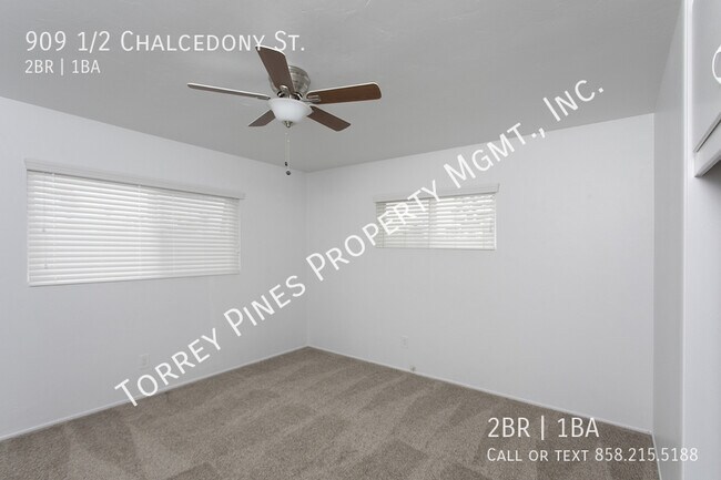 Foto del edificio - Bright 2 Bed/1 Bath in Pacific Beach ~ 2 B...