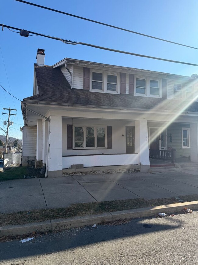 Photo - 17 N 24th St House