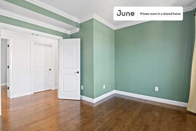 Foto del edificio - Room in Shared 4 bed/1.5 bath home
