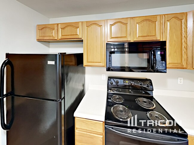 Foto del edificio - 928 Webb Dr