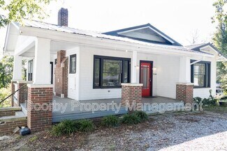 Building Photo - 910 S Crest