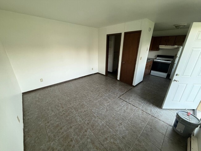 Building Photo - 1749 La Cres St