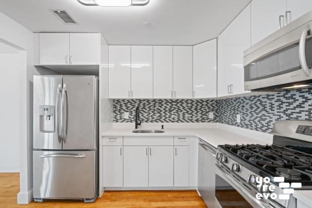 Foto del edificio - 2 bedroom in New York NY 10003