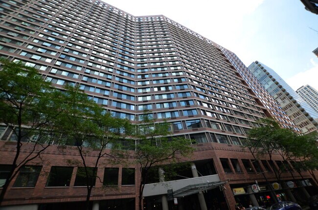 Foto del edificio - 211 E Ohio St