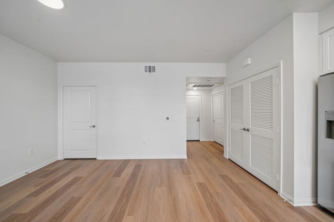 Interior Photo - Gallery Park