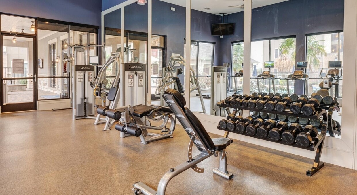 Foto principal - 2539 Spring Cypress Rd