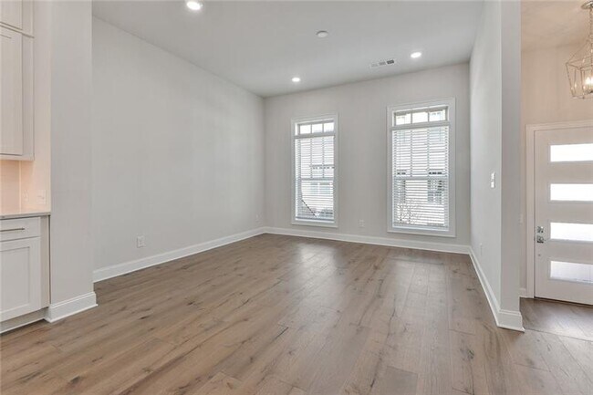 Foto del edificio - 4317 Parkside Pl