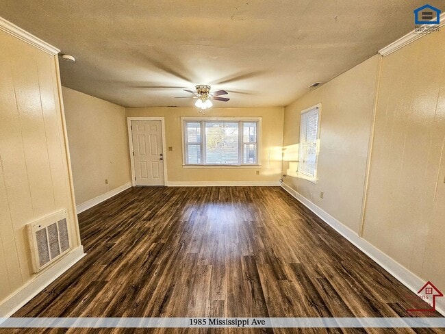 Building Photo - 1985 Mississippi Ave