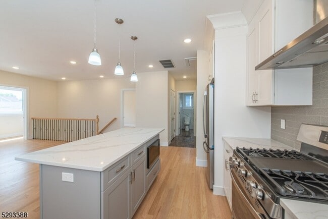 Foto del edificio - 33 Van Dyke St