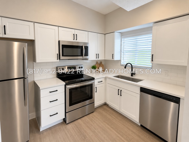Building Photo - 12300 Brookglade Cir