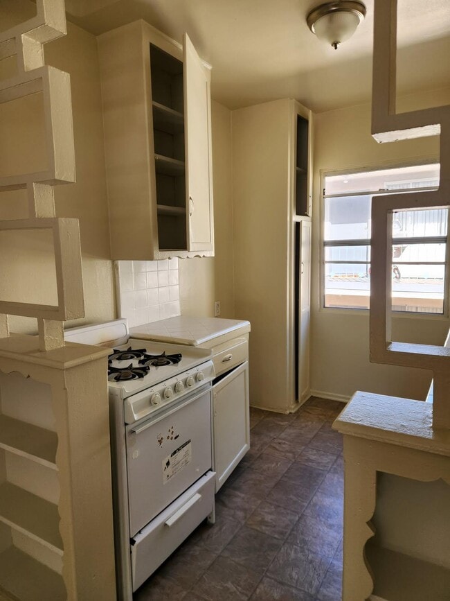 Foto del edificio - 539 S Serrano Ave