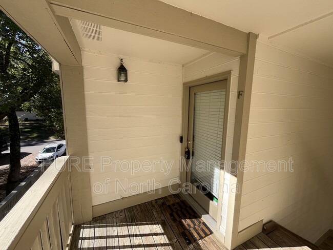 Building Photo - 1011 Churchill Downs Ct