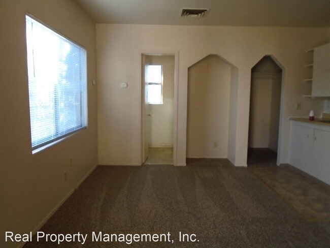 Building Photo - 1369 Spruce St