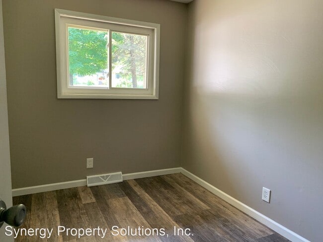 Building Photo - 3 br, 1.5 bath House - Hout Rd 2019 Richland
