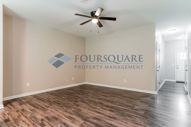 Foto del edificio - Townhome | Back Patio | Single -Car Garage...