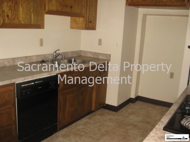 Building Photo - Nice Pocket Home