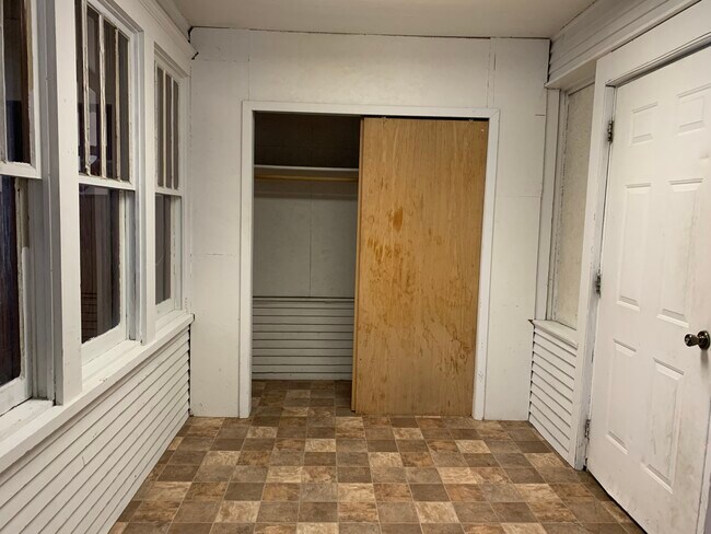 Foto del edificio - 910 W 24th St
