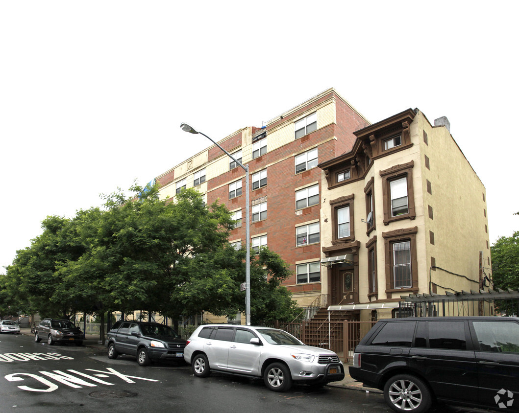 Foto del edificio - 625 Quincy St