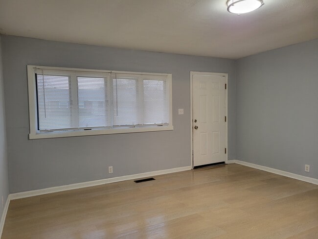 Building Photo - 7404 E 34th Plz