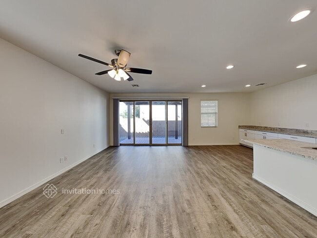 Building Photo - 9749 E Kinetic Dr