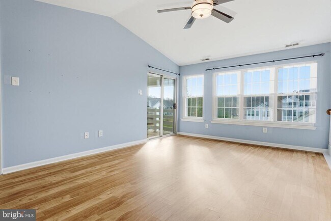 Foto del edificio - 14303 Cornerstone Dr