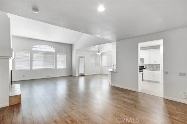 Building Photo - 9461 Twin Oaks Pl