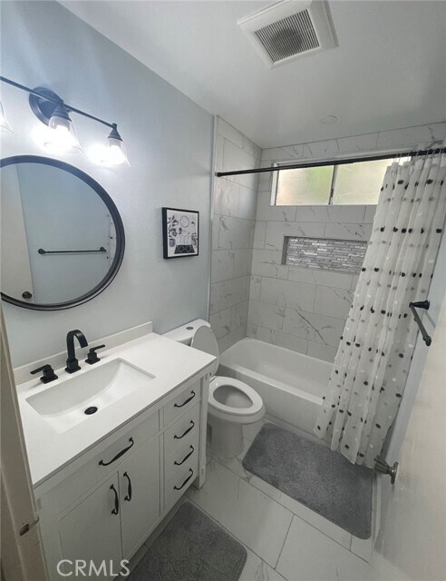 Foto del edificio - 16525 Elaine Dr