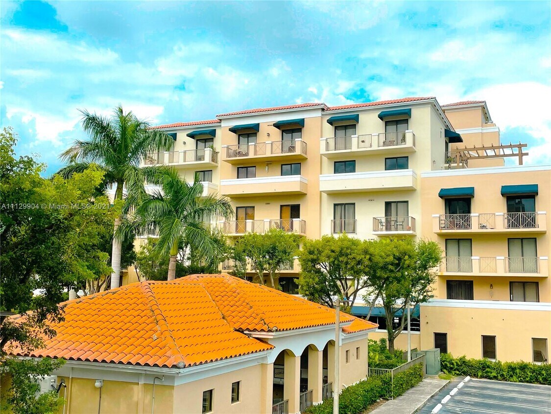 8430 SW 8th St Unit 205B, Miami, FL 33144 Condo for Rent in Miami, FL