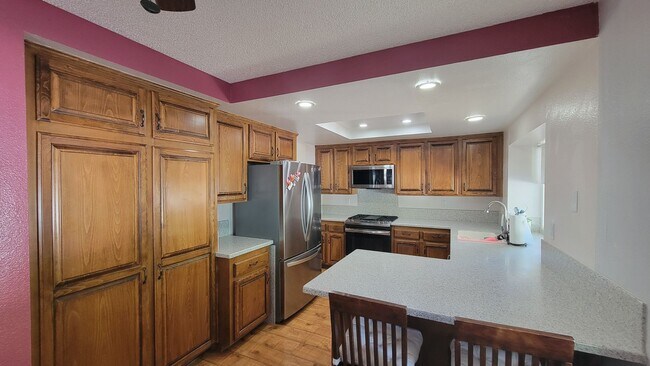 Foto del edificio - 4 bedrooms and 2.5 bathrooms House in Ranc...