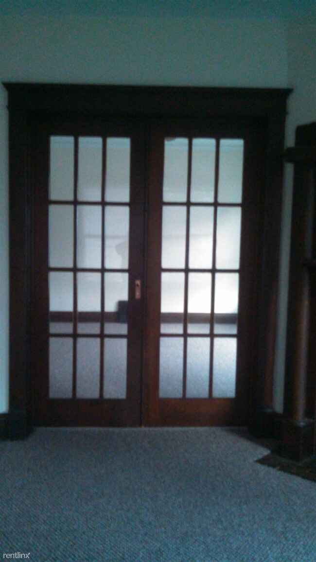 Foto del edificio - 504 Lincolnway W