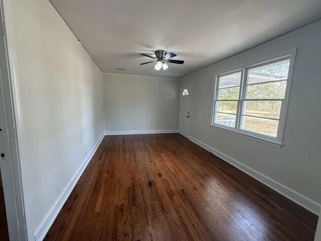 Foto del edificio - 4442 Reona Ave