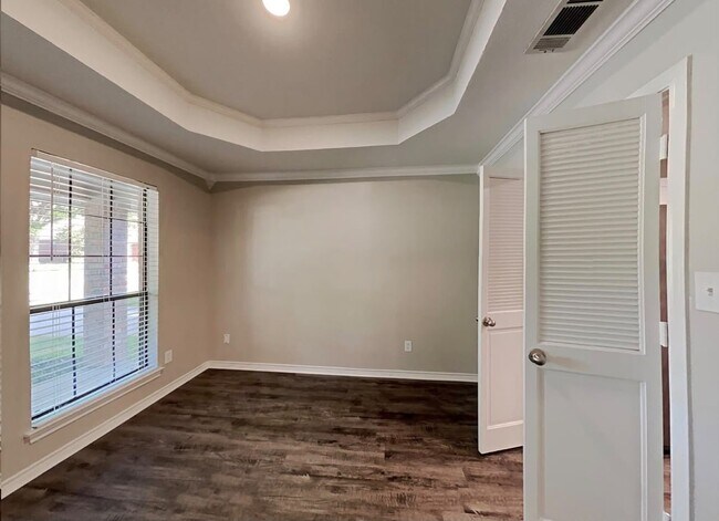 Foto del edificio - 614 Arbor Creek Dr