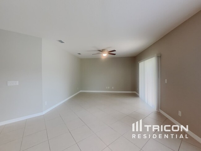 Foto del edificio - 271 Whispering Pines Way Davenport FL