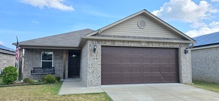Building Photo - 8700 Northwood Creek Dr