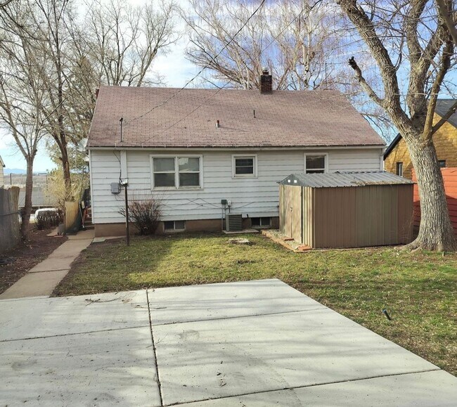Foto del edificio - Charming 4 bd/ 2 bath home in Ogden!