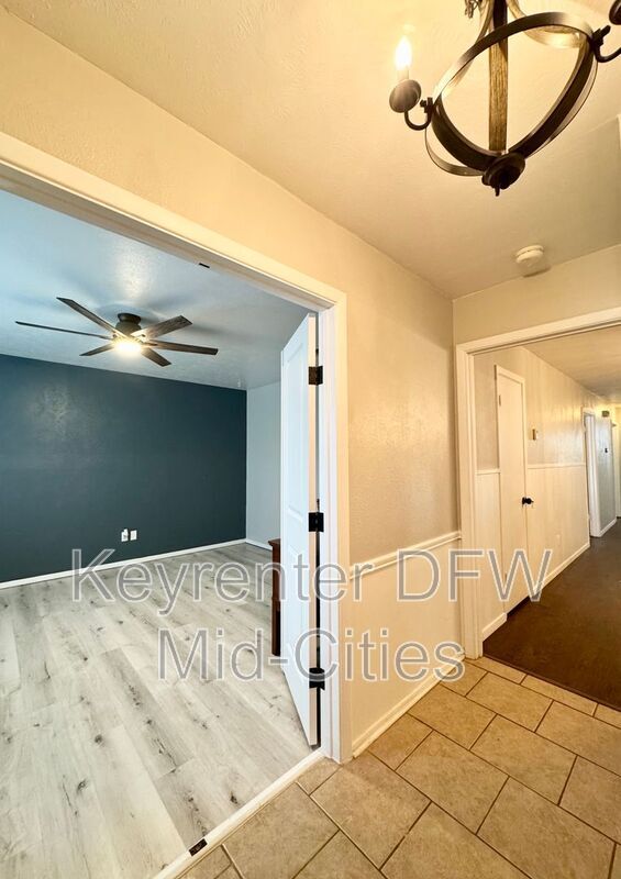 Photo - 901 Gregory Ave House