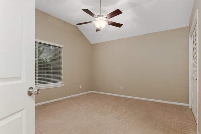 Foto del edificio - 3435 Beech Point Dr