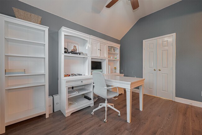 Foto del edificio - 119 Genesee Ridge Dr