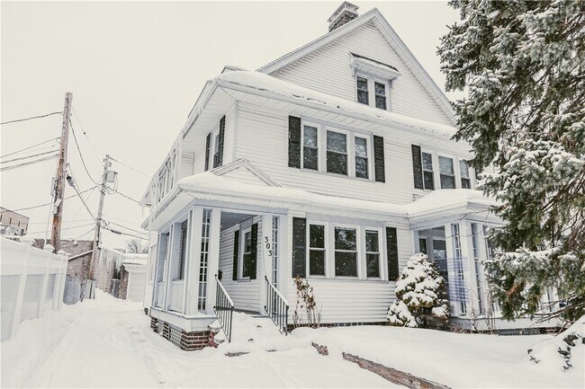 Foto del edificio - 297-303-303 Dartmouth St