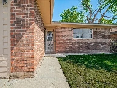 Building Photo - 3619 Kilkenny Dr