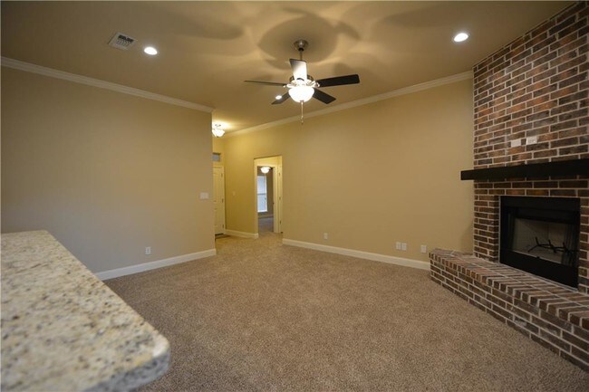Building Photo - 3415 Ballam St