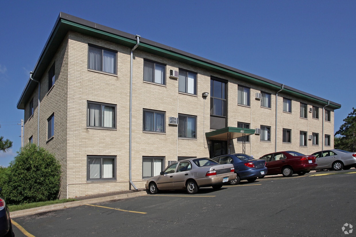 Primary Photo - Rosehill Estates