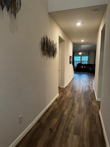 Foto del edificio - 472 Rock Creek Dr