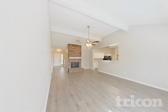 Building Photo - 1402 Baker Dr