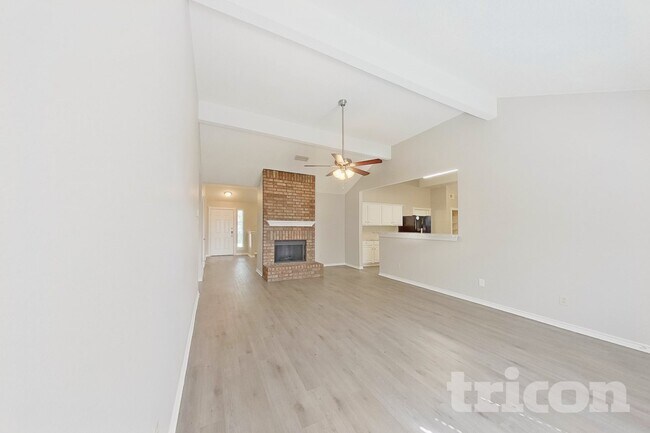 Foto del edificio - 1402 Baker Dr