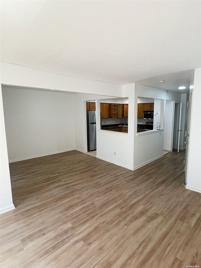 Foto del edificio - 211-14 23rd Ave